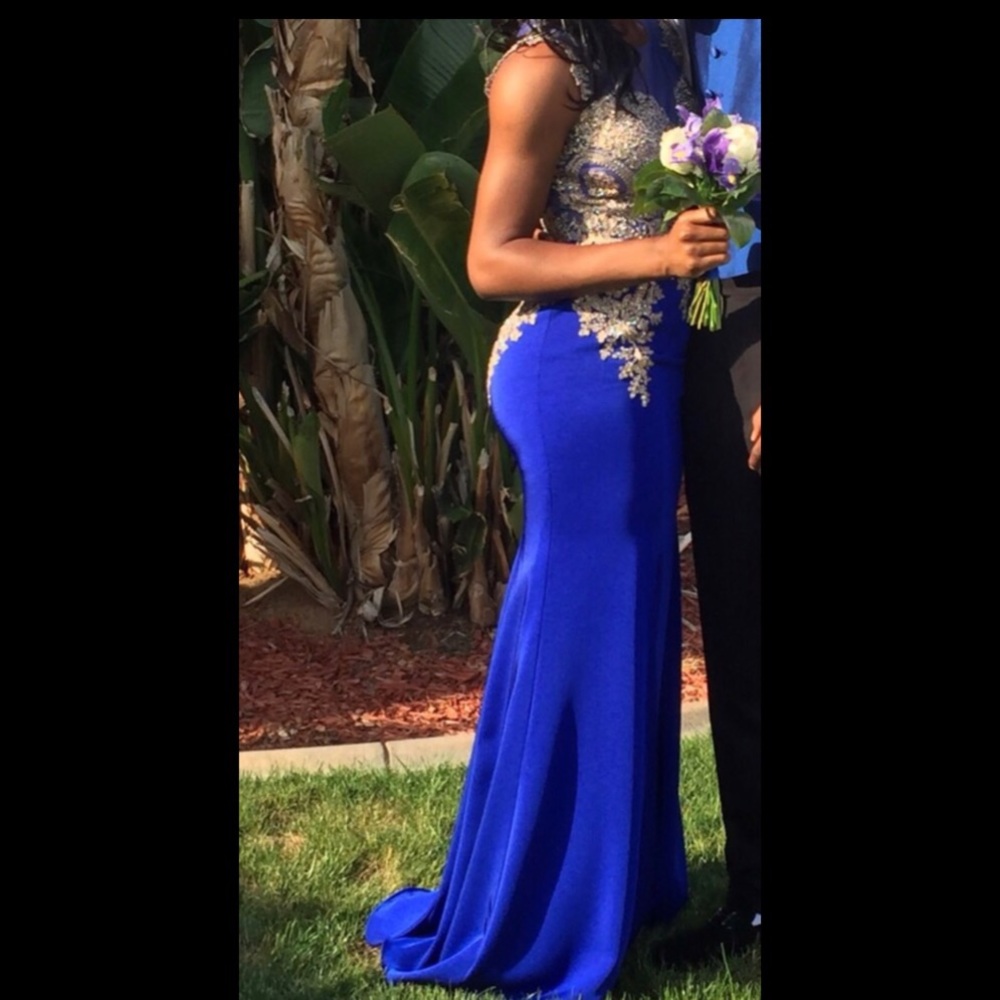 Dress - Picture 2 of 5